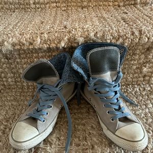 Converse “Elsie” high top sneakers in knit and suede